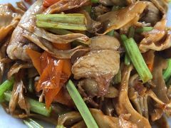 -何适山庄 ·可团建(水长城P2停车场店)