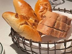 面包-Wolfgang’s Steakhouse 沃夫冈牛排馆(上海白玉兰广场店)