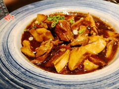 草菇烧牛腩-那家小馆•北京菜•烤鸭(中关村店)