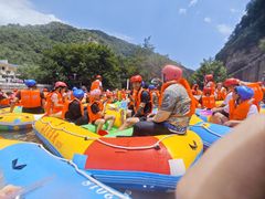 -尧山大峡谷漂流