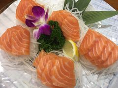 -青瓦餐厅·生鱼片·韩园烤肉(西塔店)