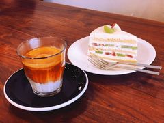 无花果奶油蛋糕-black rainbow coffee