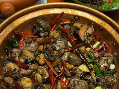 -老滇山寨•云南特色菜•地方菜•民族风情歌舞表演(金碧店)