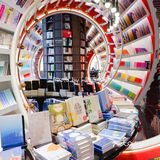 深圳梦幻时空齿轮版钟书阁📚，真的值得打卡吗？