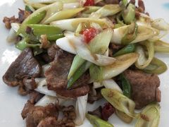 葱爆羊肉-马尔龙新疆饭店·清真(瑞景店)