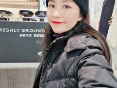 -瑞幸咖啡(凯德龙之梦莘庄店)