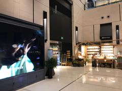 -猫的天空之城概念书店(苏州诚品店)