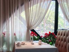 靠窗位-维园悦谱·海派家常菜(乌鲁木齐南路店)