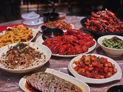 -巴厘龙虾·榜首油焖大虾(音乐学院·沿江酒馆店)