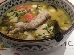 -蒙自源米线大王(东站店)