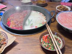 -萍姐火锅·公路夜市(武汉首店)