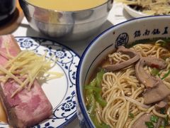 -镇南锅盖面馆(解放路店)