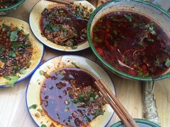 -拈签一笑黄牛肉辣卤串串