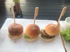 -Sunset Bar(丹绒亚路香格里拉店)