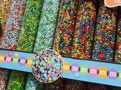 -m豆巧克力世界(上海世茂广场店)