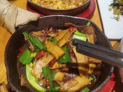 -云海肴·汽锅鸡·云南菜(天山百盛优客店)