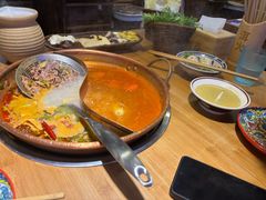 -洱火云南酸菜牛肉火锅(石景山当代商城店)