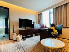 -上海龙之梦万丽酒店