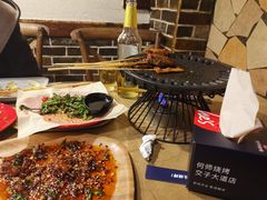 烤中翅-何师烧烤Pro ·江湖川菜·小龙虾·精酿(太古里旗舰店)
