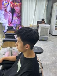 -藤野造型烫发染发