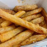 令我意向不到的是这家就酱炸物 原来是百利家旗下的炸物点