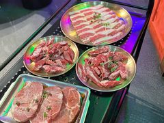 猪梅肉-釜山火炉·海鲜烤肉(紫藤路店)