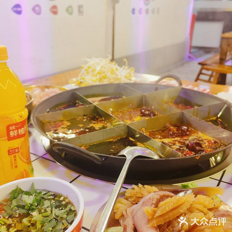 就这九宫格老火锅，谁能顶得住啊！！