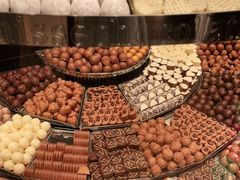 -Laderach 莱德拉(上海环贸iapm店)