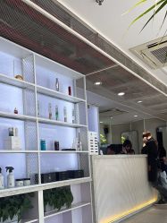 -PE SALON