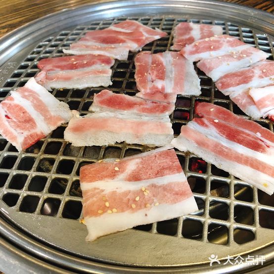 萌炙禾烧炭烧(花园口国际广场店)