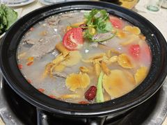 -九寨沟特色牦牛肉汤锅