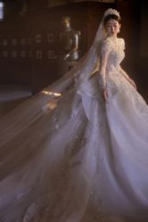-不晚国际婚纱礼服
