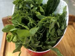 -毛辣果·贵州红酸汤牛肉火锅(西单店)