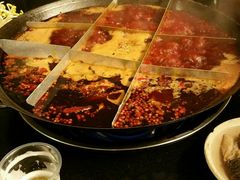 -岗上渣渣老火锅(两路口店)