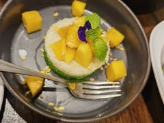 -Chom Cafe and Restaurant