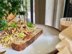 烤三文鱼沙拉-O'mills Sourdough Bakery&Bistro(永嘉路店)