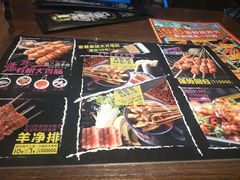 -喝丢一只鞋辣炒海鲜小烧烤(三八广场店)