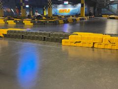 -极限PLAY运动娱乐新世界·团建派对潮玩休闲馆·室内蹦极高空游乐园