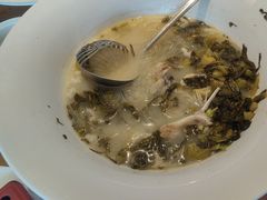 -严记小天府酸菜鱼(西四路店)