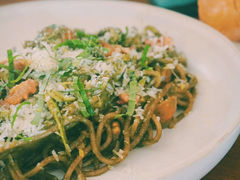 -ROAST coffee & eatery