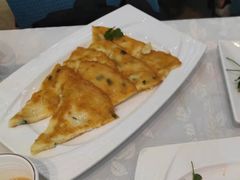 煎酿墨鱼饼-陈记粤湛鸡饭店