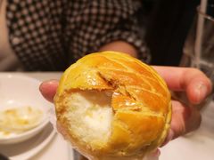 酥皮水牛奶菠萝包-陶陶居酒家(海岸城店)