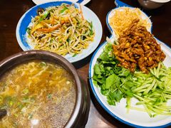 辛盘京酱肉丝-满园烤鸭·春饼(丰科路万达店)