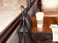 -星巴克臻选(盐城金鹰聚龙湖店)