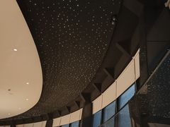 -亚洲国际大酒店·云顶阁旋转自助餐厅