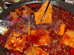 -黄潇洒老火锅(九眼桥宏济巷店)