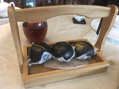黑金流沙包-粤域茶餐厅