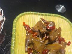 -东口码头·烧鸽子·鱼头泡饼·地方菜(金鹰悦城店)