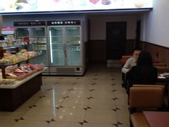 -红宝石·鲜奶小方·海派西点房(南丹店)