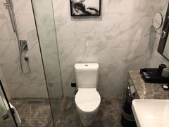 -优逸酒店(柳州窑埠古镇万象城店)